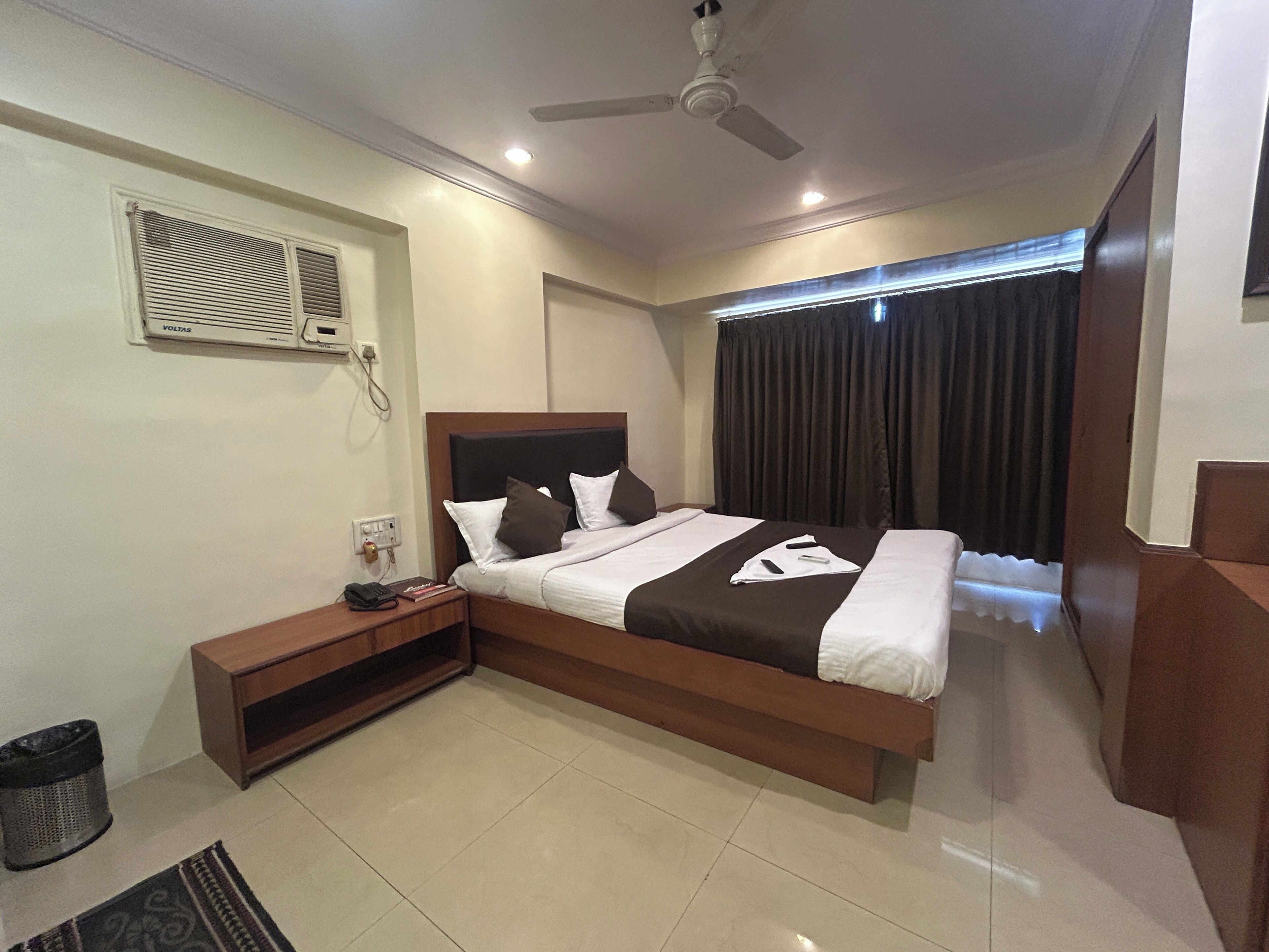 Foto - Hotel Lucky Goregaon