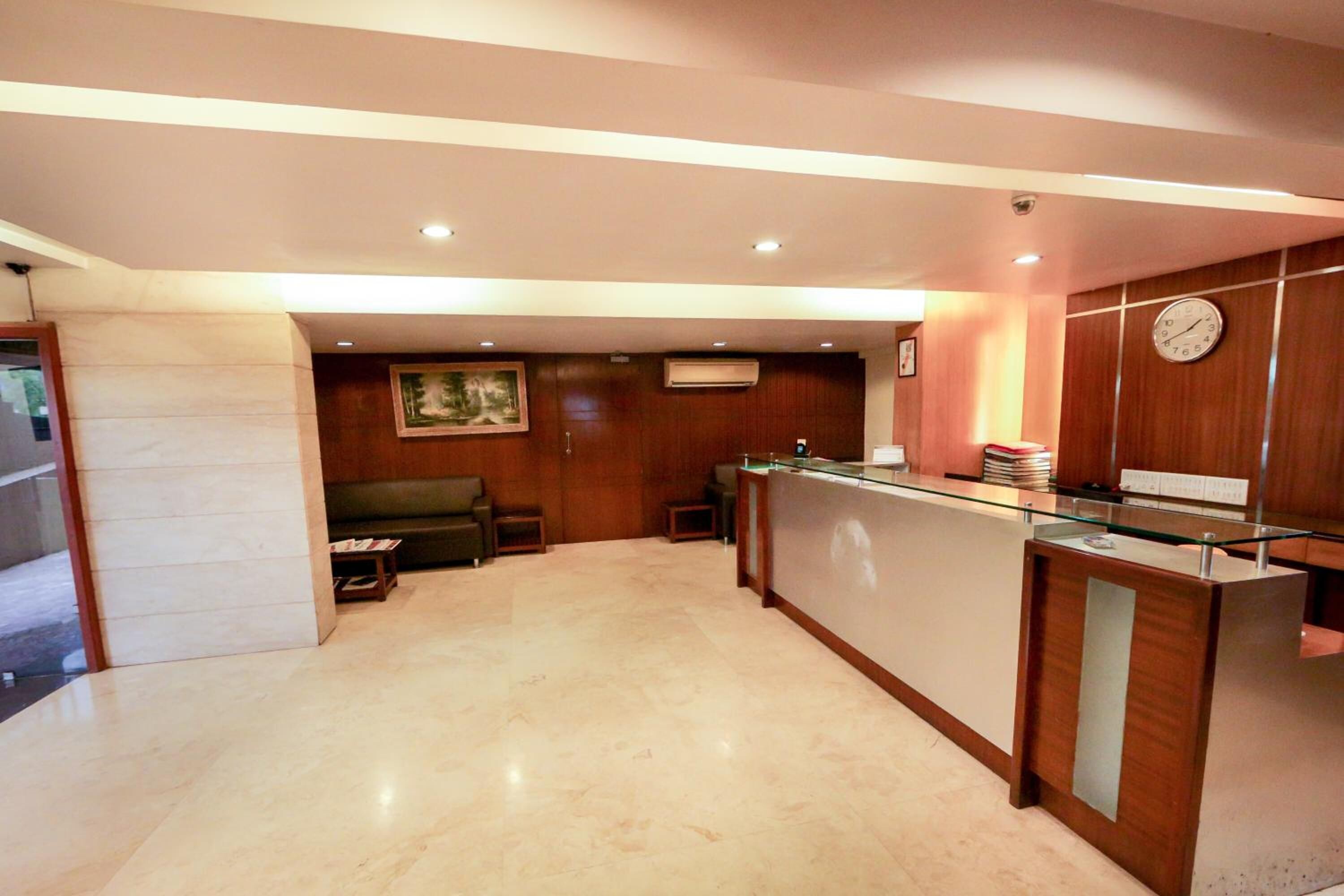 Foto - Hotel Lucky Goregaon