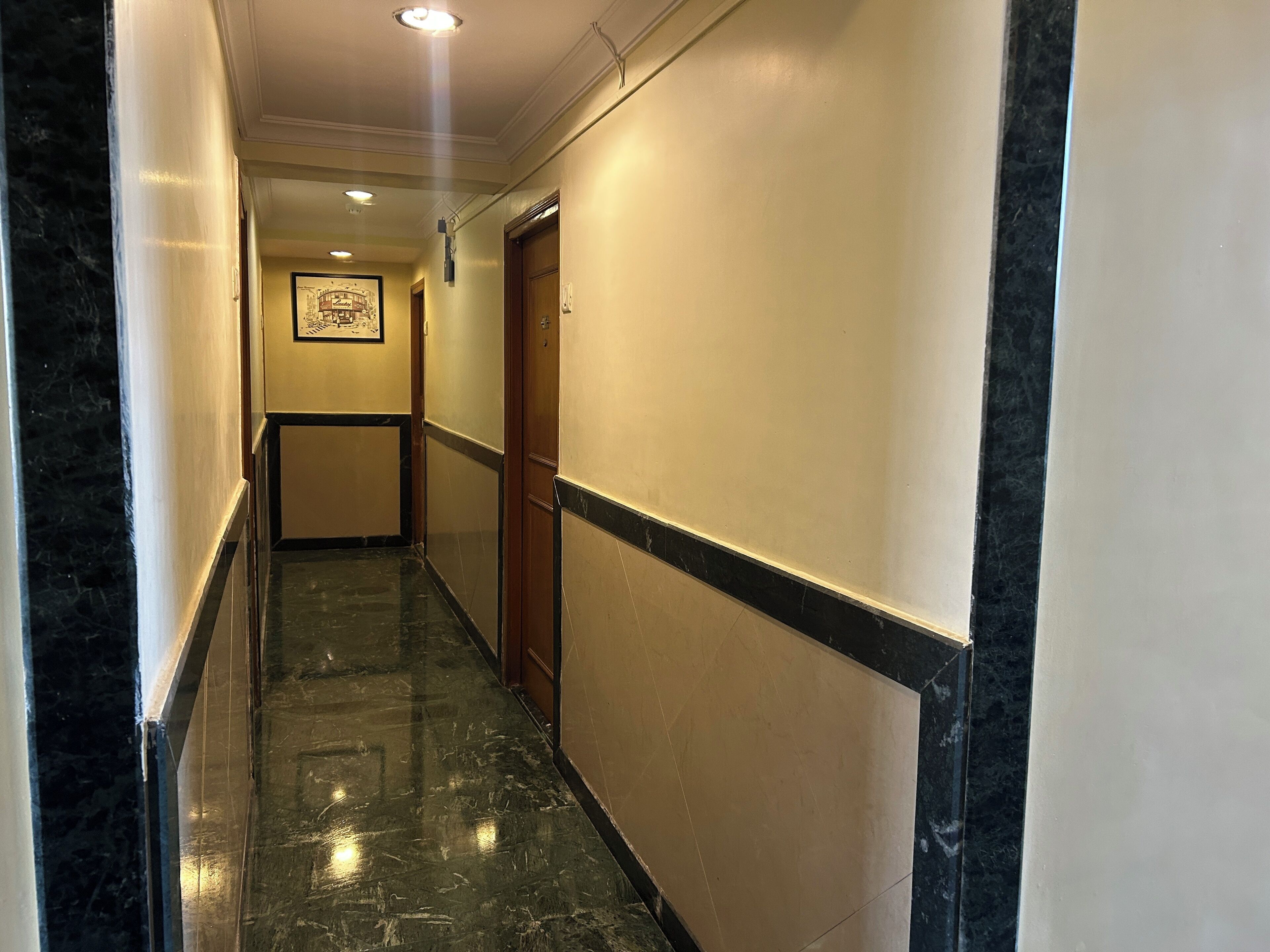 Foto - Hotel Lucky Goregaon