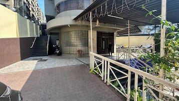 Free self-parking, free valet parking