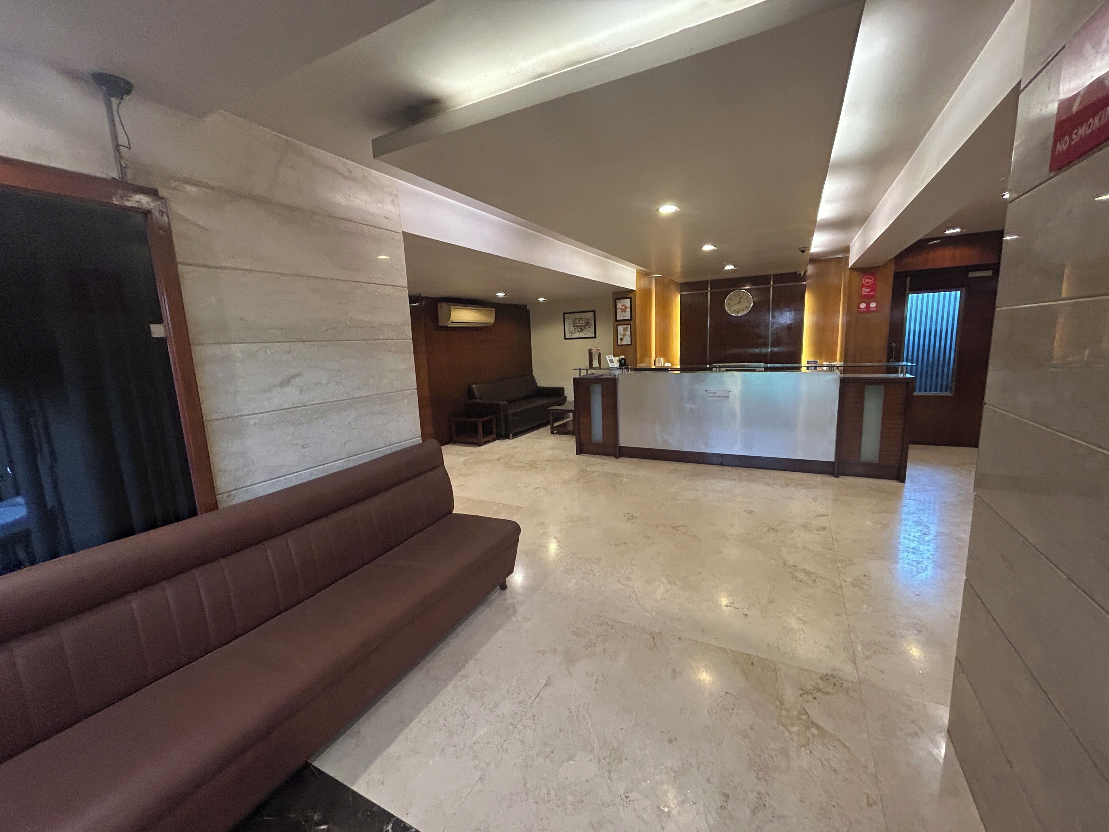 Foto - Hotel Lucky Goregaon