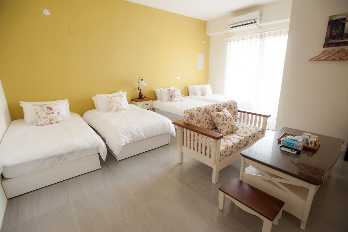 comfort quadruple room | desk, blackout curtains, rollaway beds, free wifi