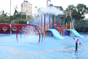 8 outdoor pools - My Resort Condo (Hua Hin)