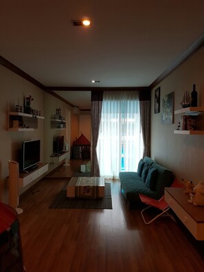 C502 | 2 habitaciones, escritorio, cortinas blackout y insonorización 