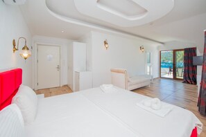 Minibar, in-room safe, desk, soundproofing