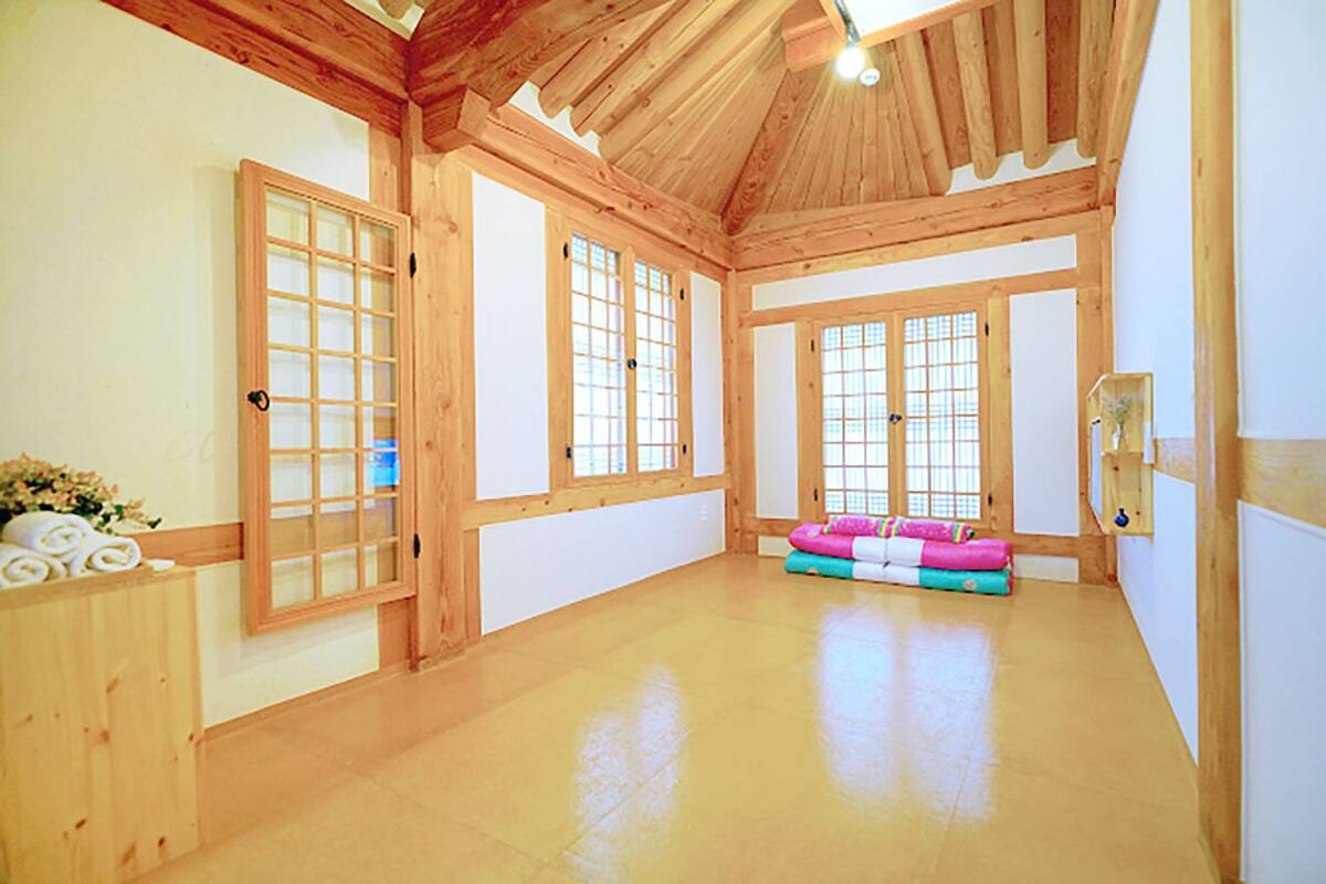 Room (4 persons) | Free WiFi, bed sheets
