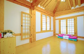 Free WiFi, bed sheets - Lee Ga Hanok (Jeonju)