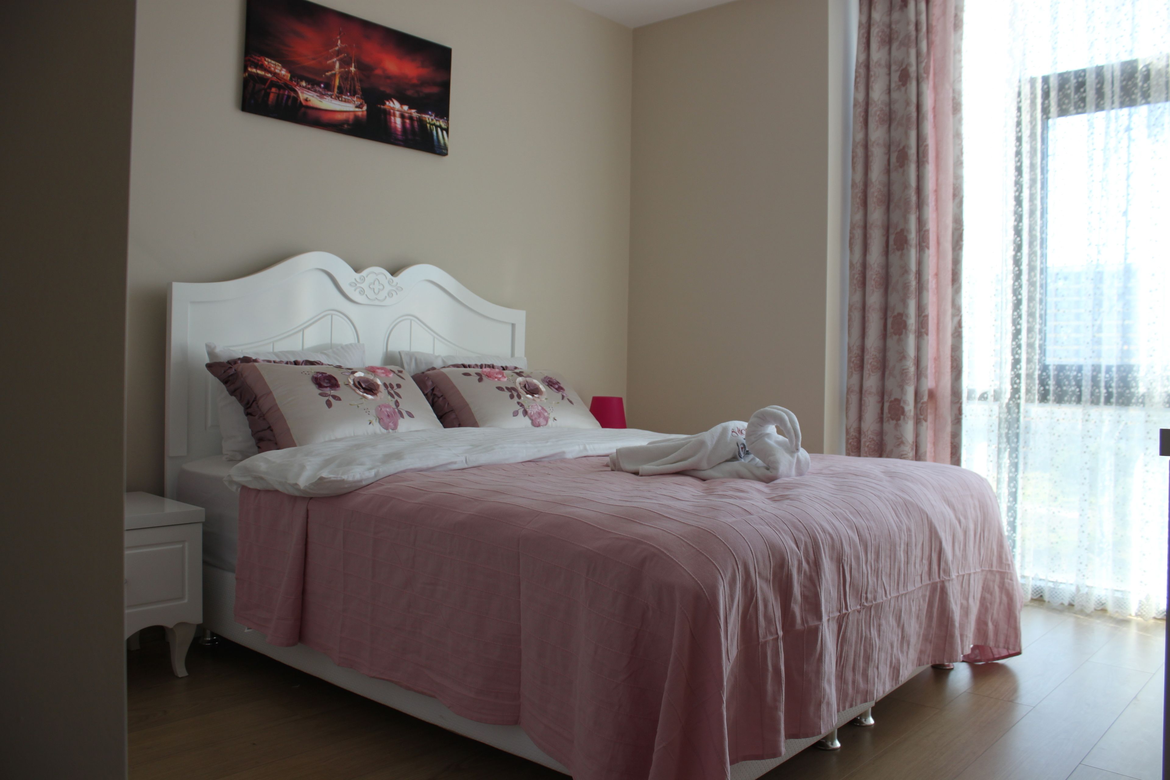 Apartment, 3 Bedrooms | Iron/ironing board, free cribs/infant beds, free WiFi