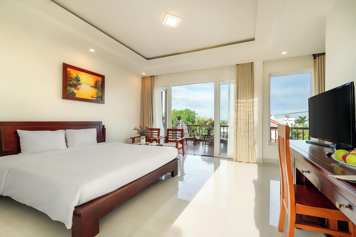 Superior Room, 1 Bedroom, City View
