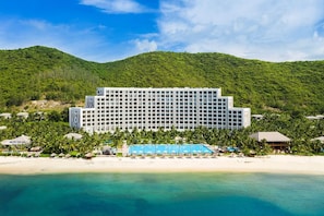 Exterior - Vinpearl Nha Trang Bay Resort & Villas (Nha Trang)