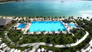 Aerial view - Vinpearl Nha Trang Bay Resort & Villas (Nha Trang)