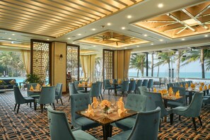 4 ravintolaa, joissa tarjoillaan aamiainen; kansainvälinen keittiö