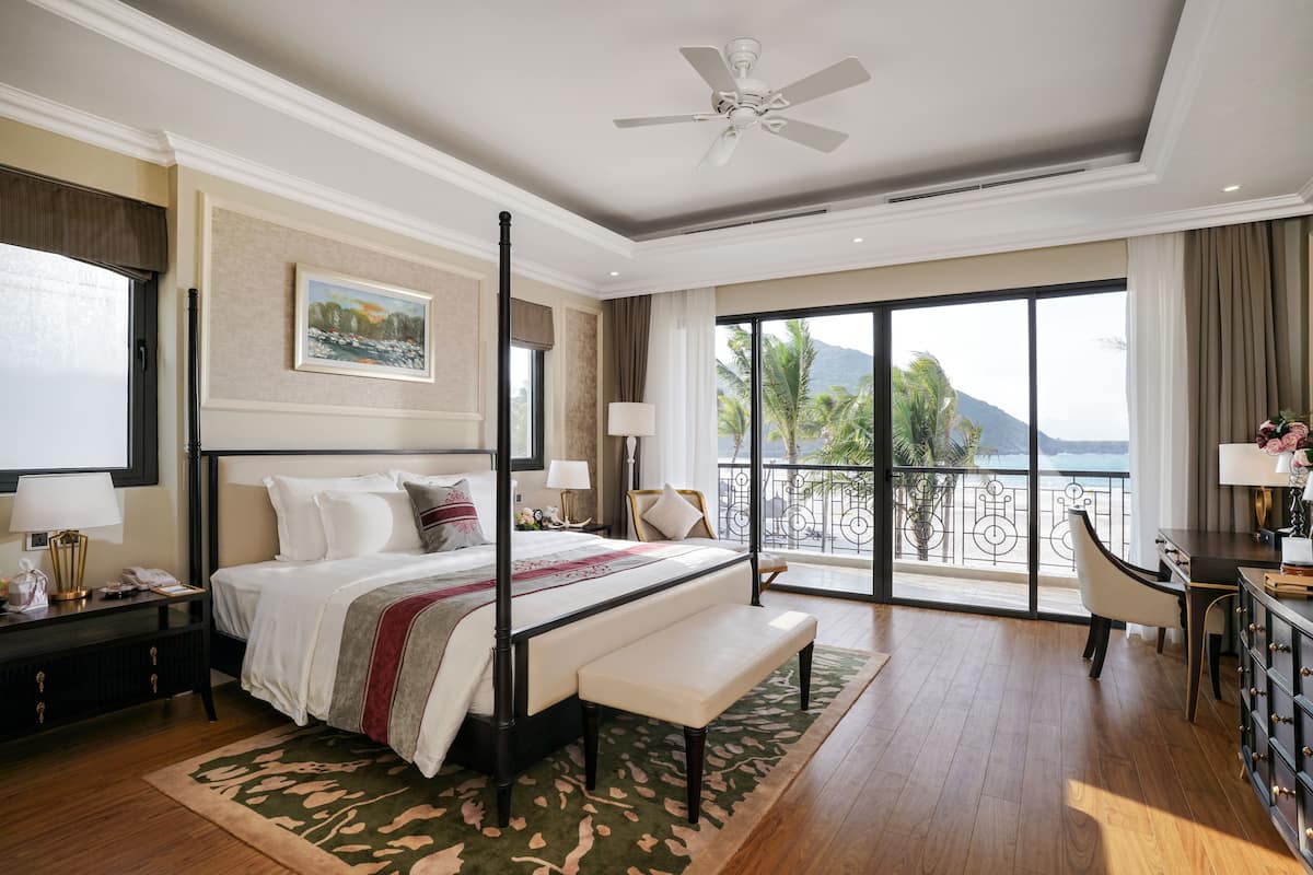 Villa, 3 Bedrooms, Ocean View | 3 bedrooms, minibar, in-room safe, desk