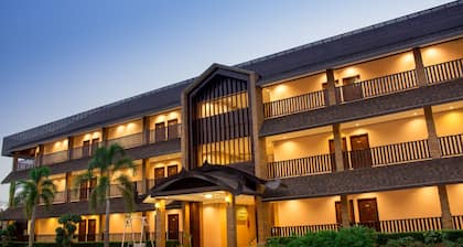 Au Place Hotel