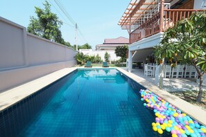Udendørs pool