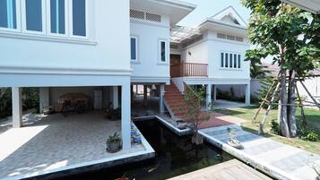 Executive Villa, 6 Bedrooms, Private Pool | Terrace/patio