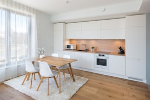 Premium bedding, pillow-top beds, minibar, in-room safe - Tallinn Luxury Apartments with sauna and old town view (Tallinn)