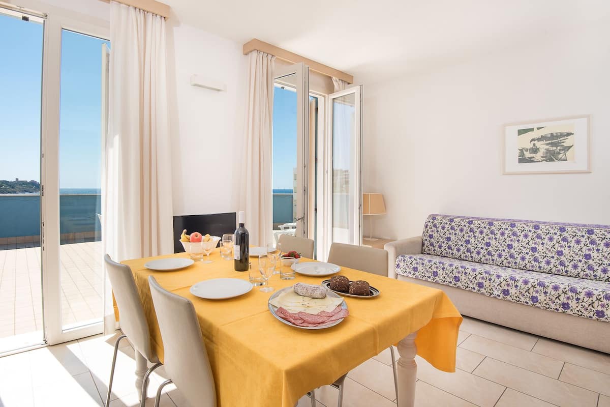 Apartment, 1 Bedroom, Sea Facing | Premium bedding, in-room safe, soundproofing, iron/ironing board