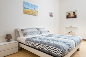 2 多间卧室、熨斗/熨衣板、免费 WiFi、床单