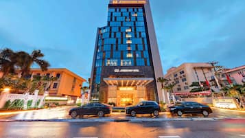 Halaman properti