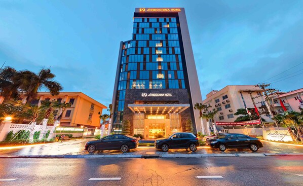 A modern hotel building with a prominent sign reading "Indochina Hotel". - Le Indochina Hotel & Spa (Kinh Bac)