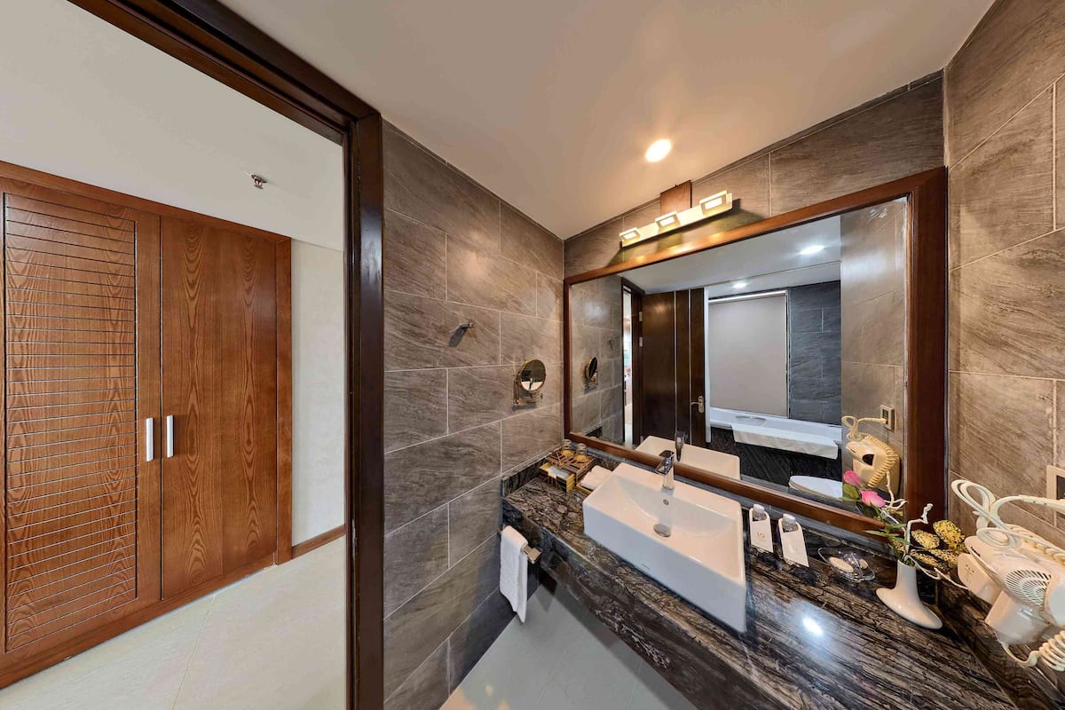 free toiletries, slippers, towels