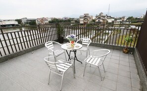 Standard Quadruple Room | Balcony - Langkawi Garden B&B (Luodong)