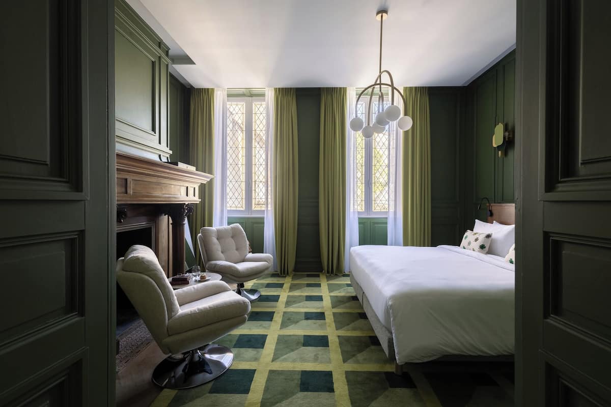 Executive Double Room, Garden View | 1 bedroom, Egyptian cotton sheets, premium bedding, Select Comfort beds
