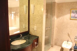 Superior Room | Bathroom