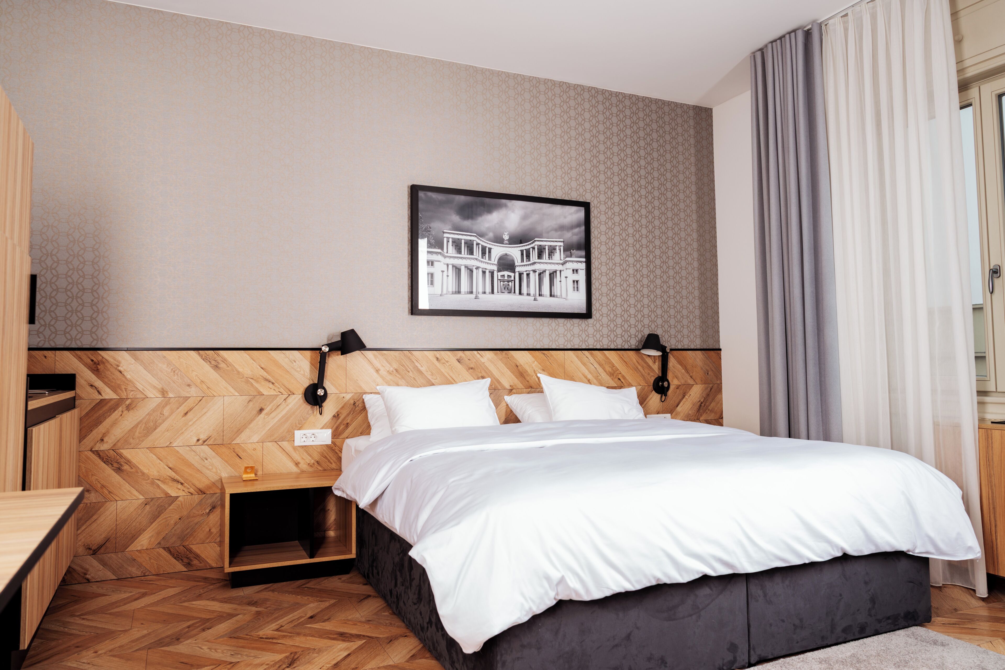 Comfort Double or Twin Room, Multiple Beds, Park View | Minibar, in-room safe, desk, laptop workspace