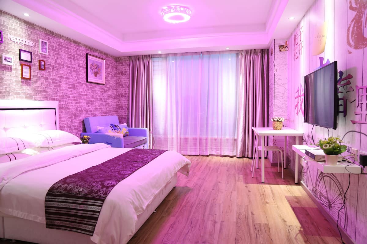 Romantic King Room | Desk, blackout curtains, iron/ironing board (on request), rollaway beds