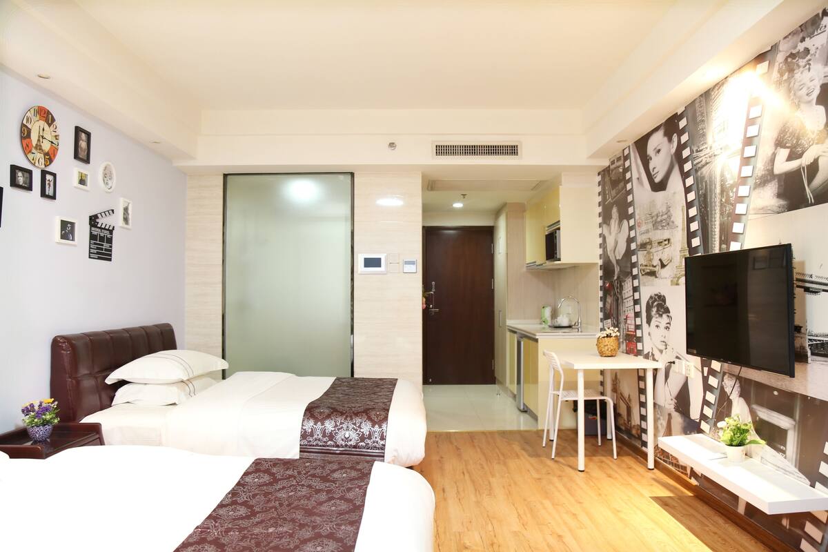 The Youth Memory Twin Room | Desk, blackout curtains, iron/ironing board (on request), rollaway beds