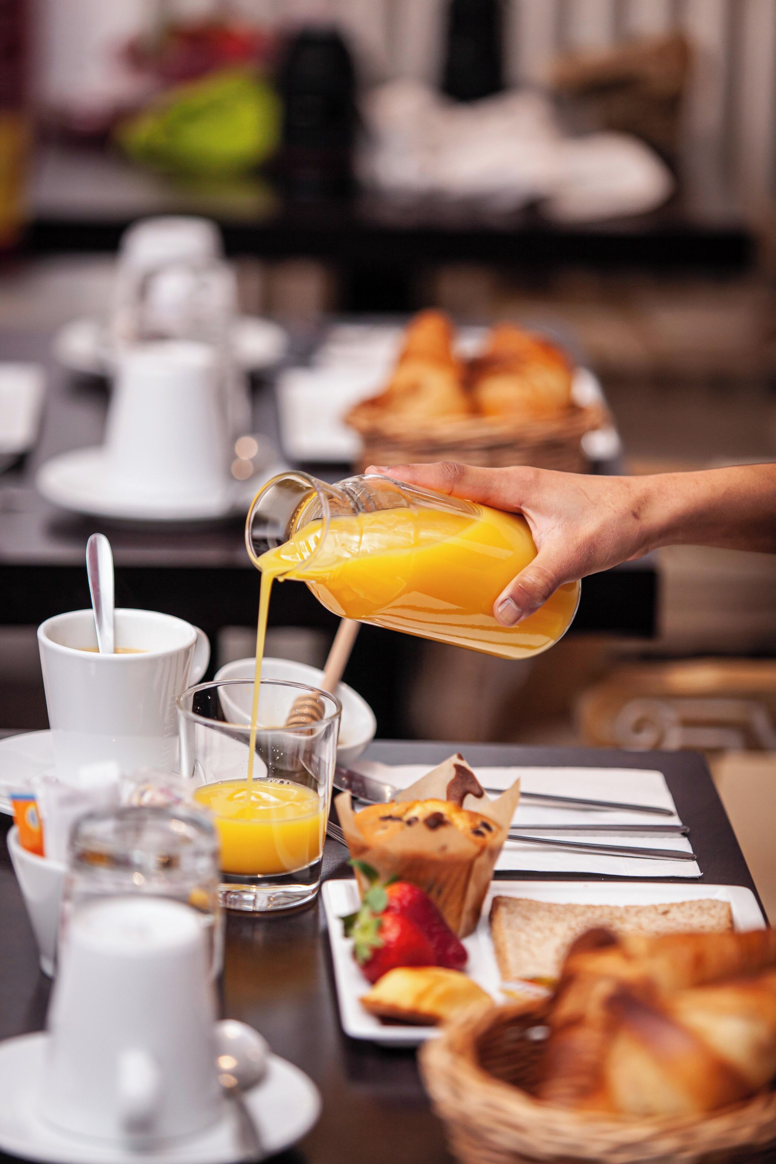 daily continental breakfast (eur 14 per person)