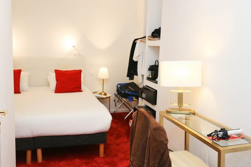 comfort room | 1 bedroom, minibar, in-room safe, individually decorated