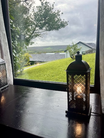 Escritorio, wifi gratis y ropa de cama . The Waters Country House