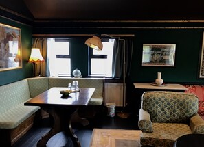 Grand Suite, Mountain View, Annex Building | Desk, free WiFi, bed sheets - The Waters Country House (Ballyvaughan)
