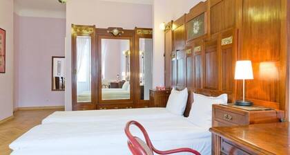 4th Floor Bed and Breakfast