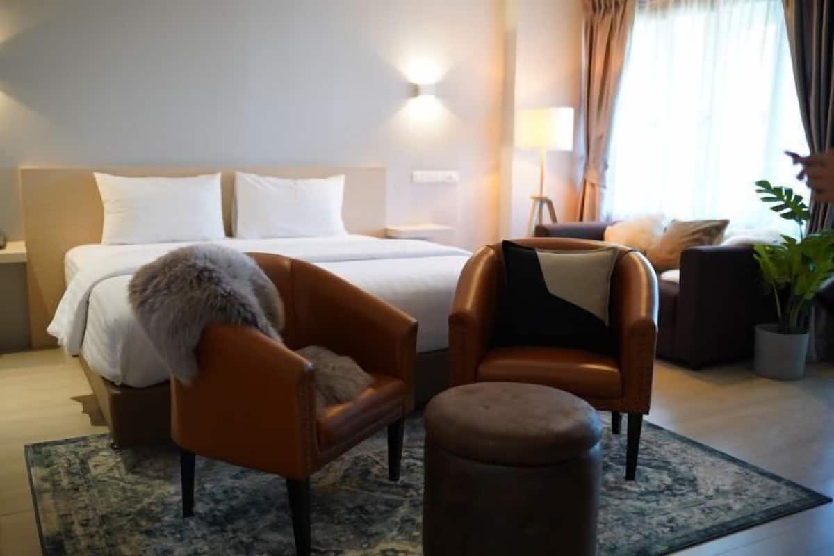 Rollaway beds, free WiFi