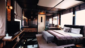 Rollaway beds, free WiFi - Letana Hotel (Bang Phli)