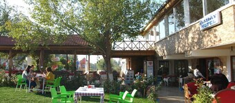 Ozbay Hotel