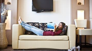 Studio | Premium bedding, in-room safe, soundproofing, iron/ironing board
