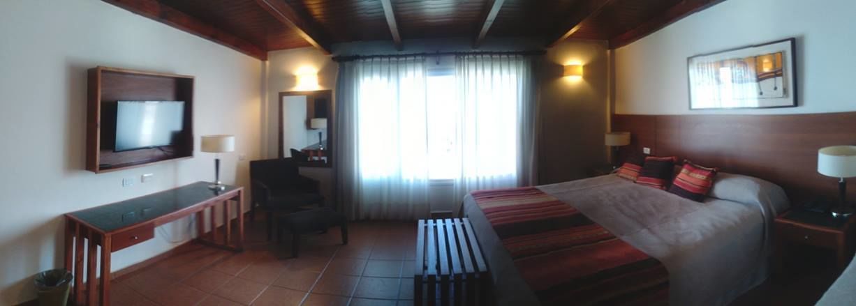 Kamar Double | Meja kerja, setrika/meja setrika, dan tempat tidur bayi gratis