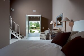 Double Room | Minibar, desk, soundproofing, free cots/infant beds