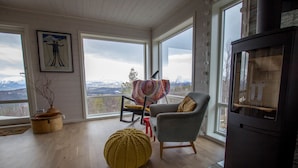 Familie huisje, 3 slaapkamers, sauna, uitzicht op bergen | Woonruimte