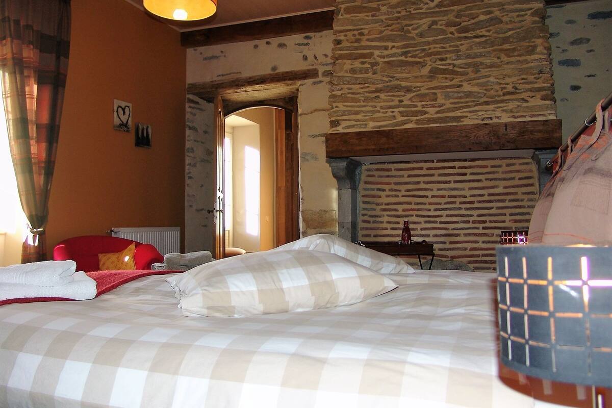 Superior Double Room | Individually decorated, desk, blackout curtains, free WiFi