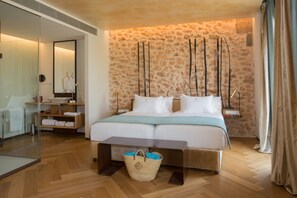 Junior suite superior | 1 habitación, ropa de cama de alta calidad, edredón y minibar 
