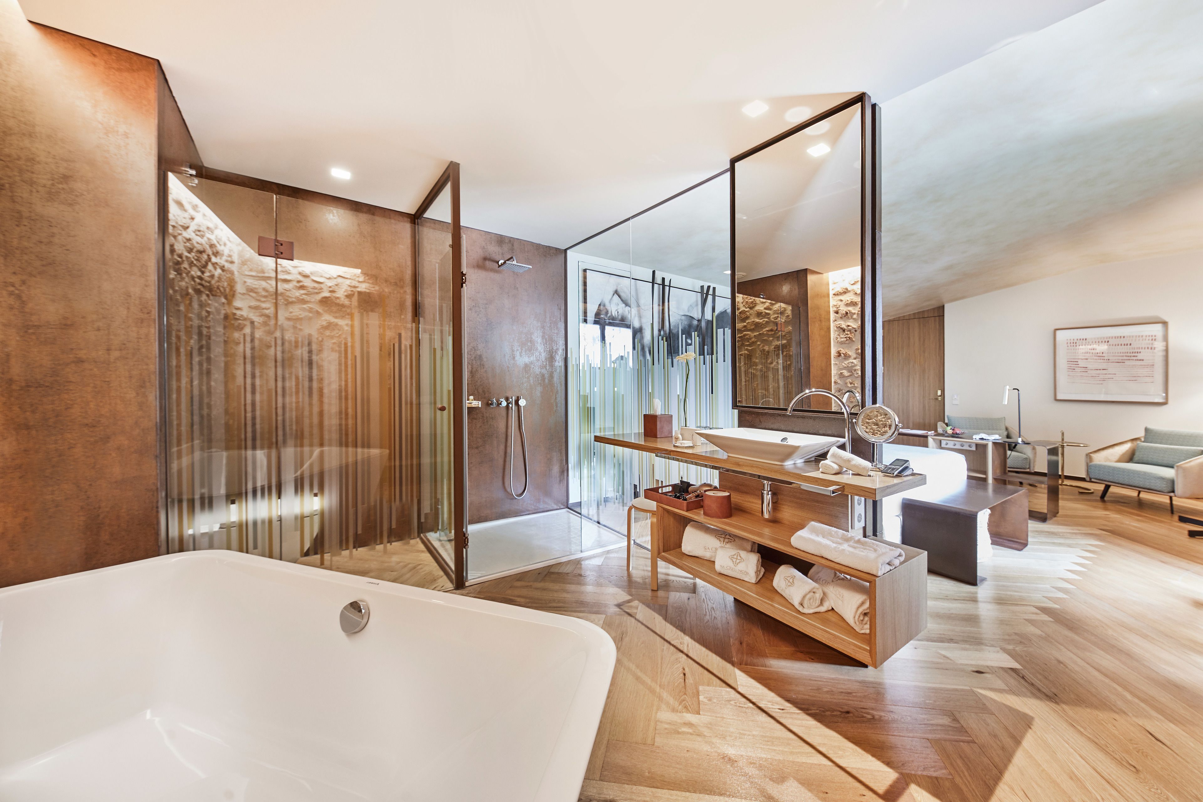Junior suite Premium | 1 多间卧室、高档床上用品、羽绒被、迷你吧