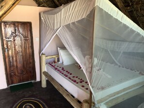 Basic Bungalow, 1 Double Bed, Beach View | In-room safe, desk, bed sheets - Blue Earth Beach Bungalows (Jambiani)