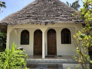 Building design - Blue Earth Beach Bungalows (Jambiani)