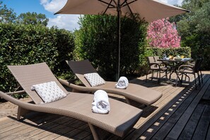 Hus, 2 soverom, terrasse, hageutsikt | Terrasse/patio